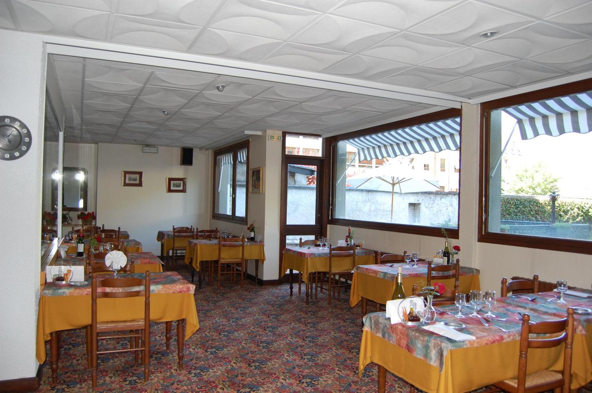 Hotel De Paris Bagneres-de-Luchon Ngoại thất bức ảnh