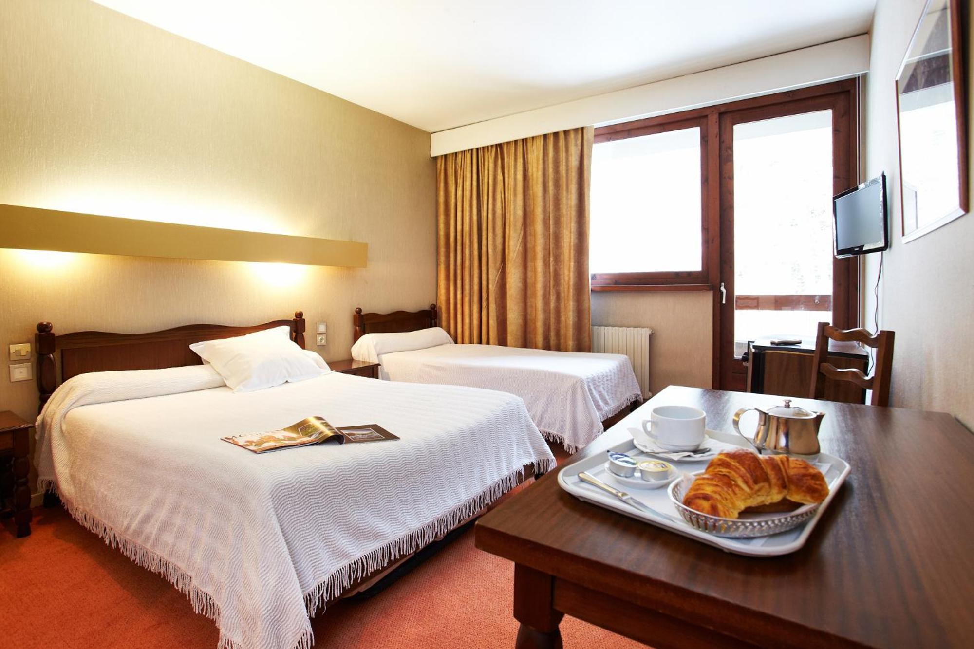 Hotel De Paris Bagneres-de-Luchon Phòng bức ảnh